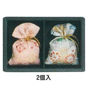 匂い袋　誰が袖